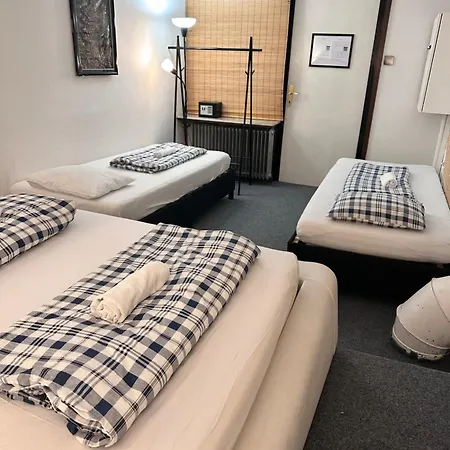 Hostel Lovely Rooms, City Center, Shared Bathroom, Windows To Corridor Villach Exterior foto