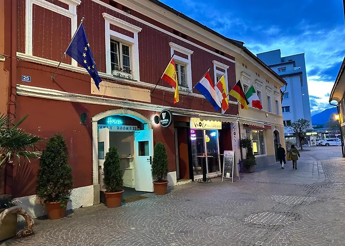 Hostel Lovely Rooms, City Center, Shared Bathroom, Windows To Corridor