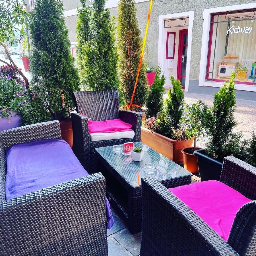 Lovely Rooms, Center, Shared Bathroom, Windows To Corridor Villach