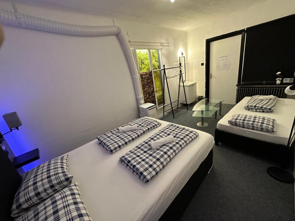 Lovely Rooms, Center, Shared Bathroom, Windows To Corridor Privatunterkunft