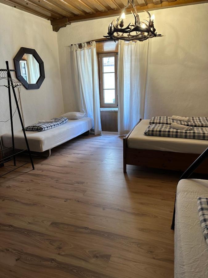 Lovely Rooms, Center, Shared Bathroom, Windows To Corridor * Villach