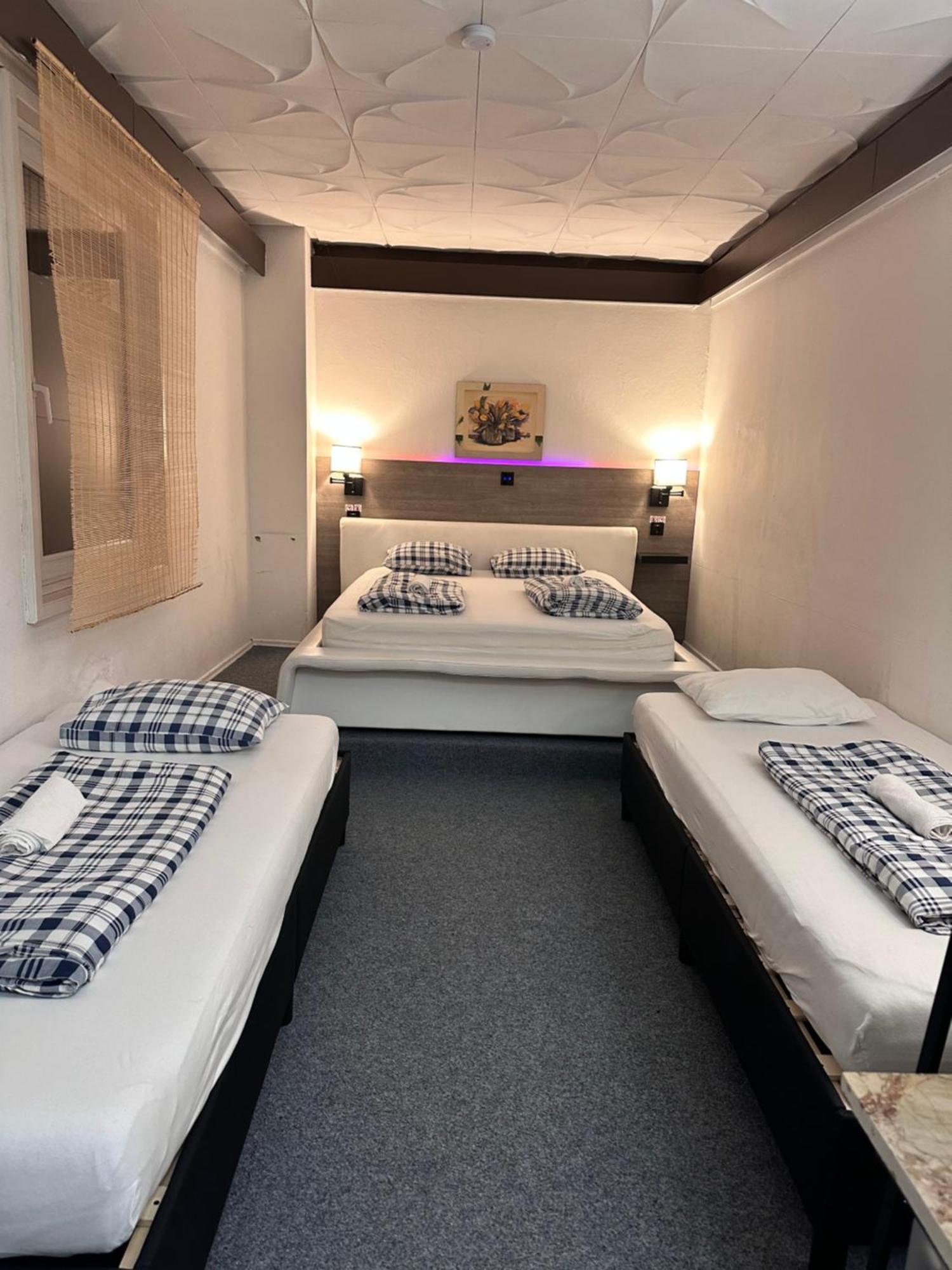 Privatunterkunft Lovely Rooms, Center, Shared Bathroom, Windows To Corridor Villach